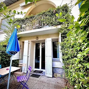 https://villa-etoile-de-cannes.fr-provencehotel.com